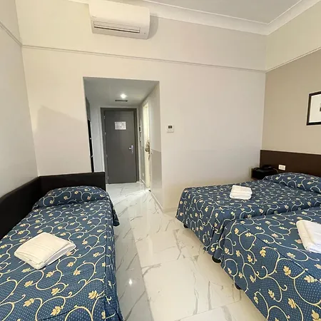 Club Hotel-2